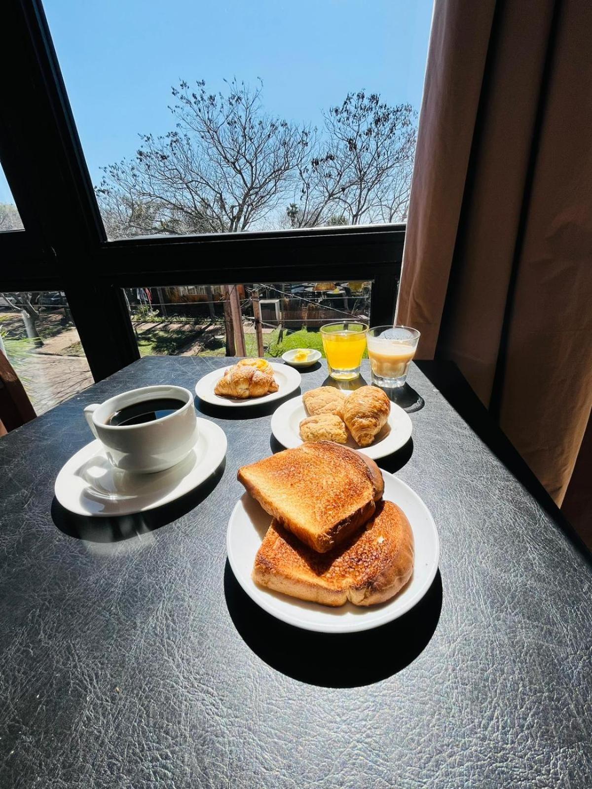Hotel Mirador Del Dayman Termas del Daymán Екстериор снимка